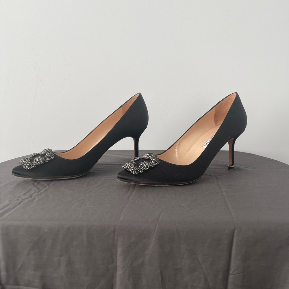 Manolo Blahnik Black Satin Hangisi 85mm Sz 39.5